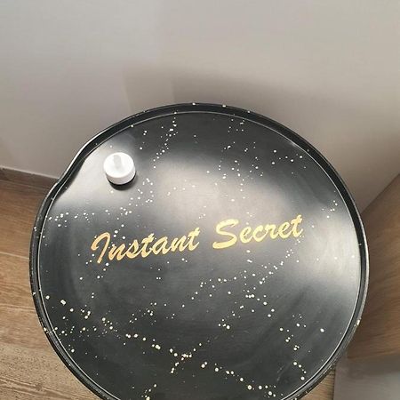 Instant Secret Bed and Breakfast Pourrieres Exteriör bild